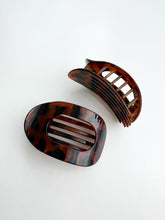 Lade das Bild in den Galerie-Viewer, Flache Haarklammer Millie, für starken Halt
aus der Schweiz