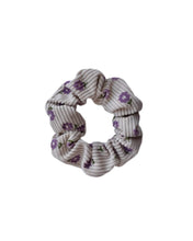Lade das Bild in den Galerie-Viewer, Scrunchie "Violet"