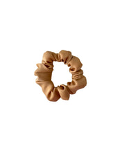 Lade das Bild in den Galerie-Viewer, Scrunchie "Cinnamon"