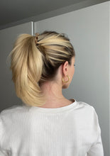 Lade das Bild in den Galerie-Viewer, Hairclaw „Banana“