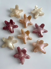 Lade das Bild in den Galerie-Viewer, Hairclaw "Mare"