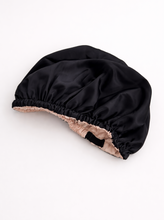 Lade das Bild in den Galerie-Viewer, Satin Bonnet "Claire"