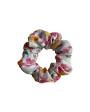 Lade das Bild in den Galerie-Viewer, Scrunchie "Pure"
