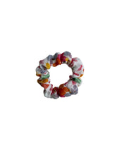 Lade das Bild in den Galerie-Viewer, Scrunchie "Pure"
