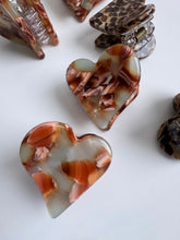 Lade das Bild in den Galerie-Viewer, Hairclips „Love“
