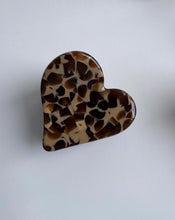 Lade das Bild in den Galerie-Viewer, Hairclips „Love“
