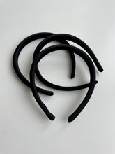 Lade das Bild in den Galerie-Viewer, Headband „Noire“ thin
