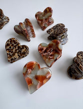 Lade das Bild in den Galerie-Viewer, Hairclips „Love“
