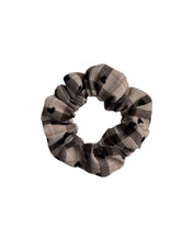 Lade das Bild in den Galerie-Viewer, Scrunchie &quot;Cozy&quot;
