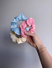 Lade das Bild in den Galerie-Viewer, Scrunchie „Margot“
