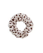 Lade das Bild in den Galerie-Viewer, Scrunchie "Wild" creme
