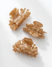 Lade das Bild in den Galerie-Viewer, Clawclip „Coral“
