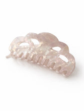 Lade das Bild in den Galerie-Viewer, XL Hairclaw „Clara“
