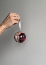 Lade das Bild in den Galerie-Viewer, Geschenk-Kugel (leer)
