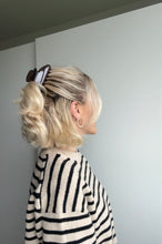 Lade das Bild in den Galerie-Viewer, Hairclaw „Wild“
