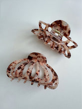 Lade das Bild in den Galerie-Viewer, Hairclaw &quot;Cora&quot;
