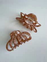Lade das Bild in den Galerie-Viewer, Hairclaw &quot;Cora&quot;
