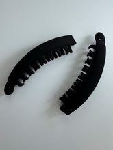 Lade das Bild in den Galerie-Viewer, Hairclaw „Banana“
