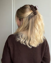 Lade das Bild in den Galerie-Viewer, Hairclaw „Wild“

