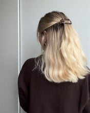 Lade das Bild in den Galerie-Viewer, Hairclip „Melina“
