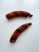 Lade das Bild in den Galerie-Viewer, Hairclaw „Banana“
