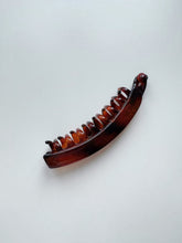 Lade das Bild in den Galerie-Viewer, Hairclaw „Banana“
