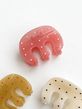 Lade das Bild in den Galerie-Viewer, Hairclaw "Darling"
