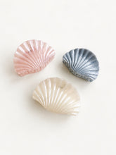Lade das Bild in den Galerie-Viewer, Hairclaw "Ocean Muse"

