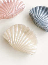 Lade das Bild in den Galerie-Viewer, Hairclaw "Ocean Muse"
