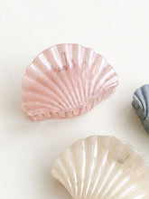 Lade das Bild in den Galerie-Viewer, Hairclaw "Ocean Muse"
