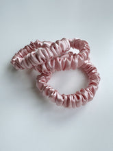 Lade das Bild in den Galerie-Viewer, Skinny Scrunchies
