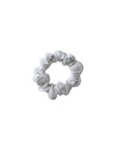 Lade das Bild in den Galerie-Viewer, Mini Scrunchies
