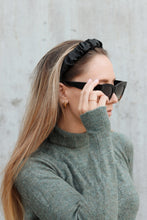 Lade das Bild in den Galerie-Viewer, Scrunchie Headband &quot;Noire&quot;
