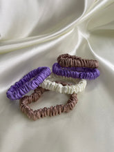 Lade das Bild in den Galerie-Viewer, Skinny Scrunchies
