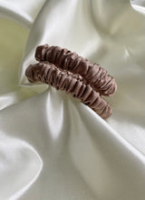 Lade das Bild in den Galerie-Viewer, Skinny Scrunchies
